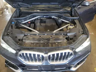 2021 BMW X6 xDrive40i z VIN 5UXCY6C07M9G36292, wystawiony jako Copart lot #44364665 z przebiegiem 86 359 mil mil oraz Szkody całkowita. Historia ofert i sprzedaży dostępna na DreamBid. Obrazek 12.