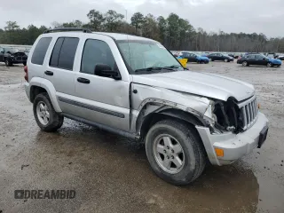 2007 Jeep Liberty Sport with VIN 1J4GL48K47W704870, listed as a Copart auction lot 42042765 with 200,605 mi miles and Salvage Title. Bid and sale history available at carsss.com. Image 4.