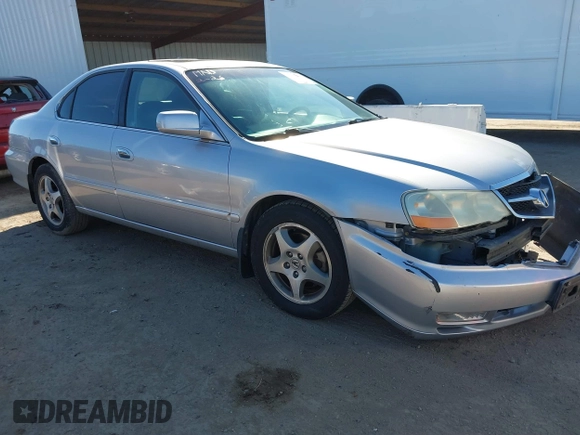 2002 Acura TL w/Navigation with VIN 19UUA56782A040650, listed as a IAAI auction lot 41681496 with 188,433 mi miles. Bid and sale history available at carsss.com. Image 1.