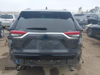 2021 Toyota RAV4 XSE with VIN JTMFB3FV7MD009432, listed as a IAAI auction lot 42439466 with 91,544 mi miles and . Bid and sale history available at DreamBid. Image 17.