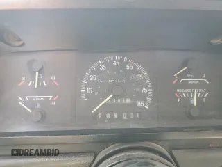 1988 Ford F-150 with VIN 1FTDF15Y2JNA12868, listed as a Copart auction lot 64960344 with 240,079 mi miles and Clean Title. Bid and sale history available at carsss.com. Image 9.