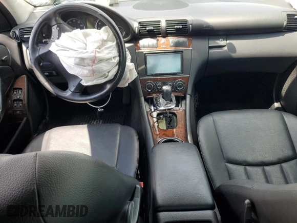 2007 Mercedes-Benz C 280 Luxury z VIN WDBRF54H77A917300, wystawiony jako Copart lot #55879035 z przebiegiem Nie podano mil oraz Szkoda całkowita • Salvage title. Historia ofert i sprzedaży dostępna na DreamBid. Obrazek 8.