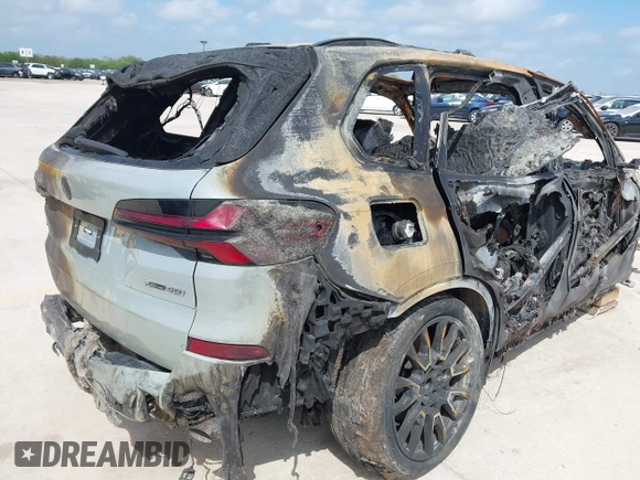 2024 BMW X5 xDrive40i z VIN 5UX23EU05R9S56116, wystawiony jako IAAI lot #40993333 z przebiegiem Nie podano mil oraz . Historia ofert i sprzedaży dostępna na DreamBid. Obrazek 12.