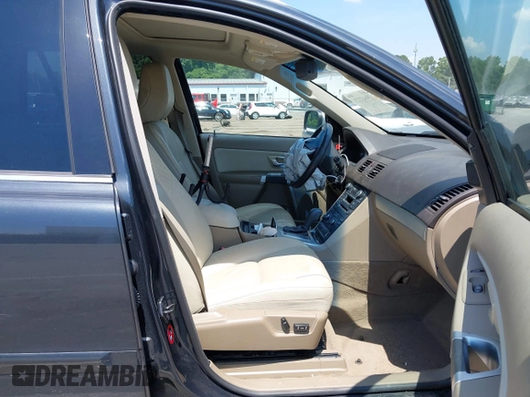 2013 Volvo XC90 Premier Plus with VIN YV4952CYXD1657584, listed as a IAAI auction lot 39643223 with 108,202 mi miles. Bid and sale history available at carsss.com. Image 5.