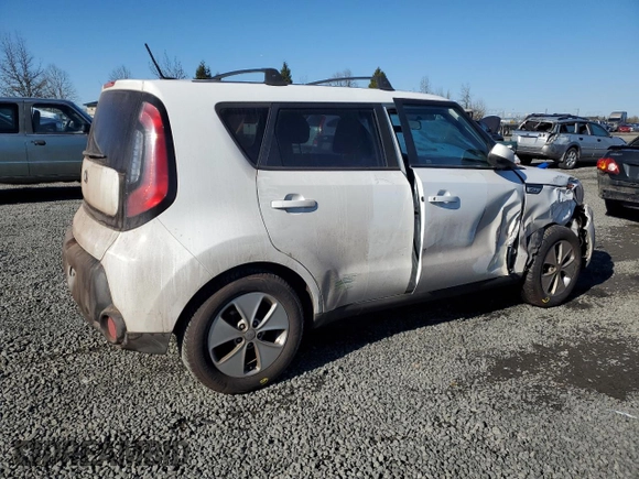 2016 Kia Soul with VIN KNDJN2A21G7381182, listed as a Copart auction lot 44743045 with 96,431 mi miles and Salvage Title. Bid and sale history available at carsss.com. Image 3.