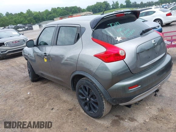2013 Nissan Juke SV z VIN JN8AF5MR2DT223447, wystawiony jako IAAI lot #42232800 z przebiegiem 204 907 mil mil oraz . Historia ofert i sprzedaży dostępna na DreamBid. Obrazek 3.