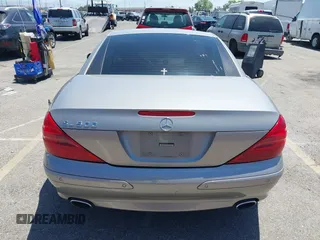 2004 Mercedes-Benz SL 500 z VIN WDBSK75F44F063970, wystawiony jako IAAI lot #42301998 z przebiegiem 108 480 mil mil oraz . Historia ofert i sprzedaży dostępna na DreamBid. Obrazek 16.