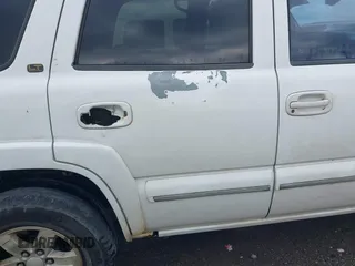 2002 Chevrolet Tahoe LS with VIN 1GNEK13Z22R143490, listed as a IAAI auction lot 42609711 with 323,388 mi miles and . Bid and sale history available at DreamBid. Image 6.