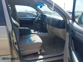 2006 Toyota 4Runner SR5 with VIN JTEBU14RX60083503, listed as a IAAI auction lot 41773466 with 241,815 mi miles. Bid and sale history available at carsss.com. Image 5.