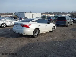 2018 Nissan Maxima SL with VIN 1N4AA6AP2JC404438, listed as a IAAI auction lot 41785908 with 60,021 mi miles. Bid and sale history available at carsss.com. Image 4.