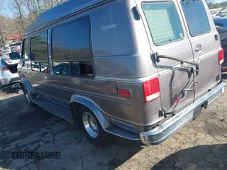 1993 GMC Vandura z VIN 1GDEG25KXPF515274, wystawiony jako IAAI lot #41663966 z przebiegiem 112 288 mil mil oraz . Historia ofert i sprzedaży dostępna na DreamBid. Obrazek 3.