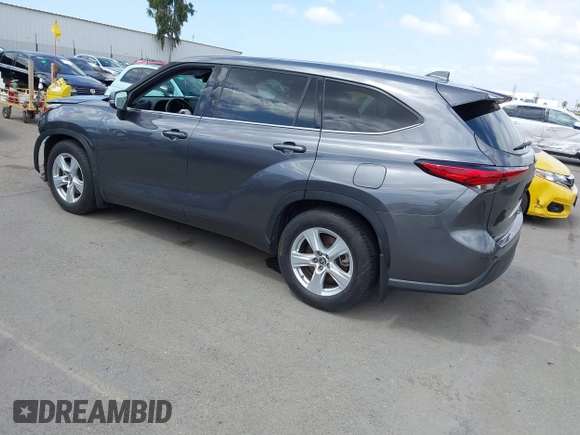 2021 Toyota Highlander L with VIN 5TDZZRAH3MS040663, listed as a IAAI auction lot 41945677 with 64,069 mi miles and . Bid and sale history available at DreamBid. Image 3.