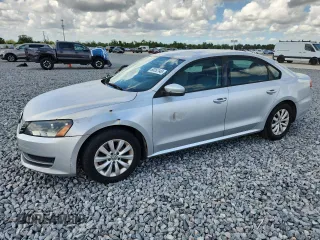 2014 Volkswagen Passat S z VIN 1VWAS7A39EC090932, wystawiony jako Copart lot #60352145 z przebiegiem 63 880 mil mil oraz Czysty tytuł • Clean title. Historia ofert i sprzedaży dostępna na DreamBid. Obrazek 1.