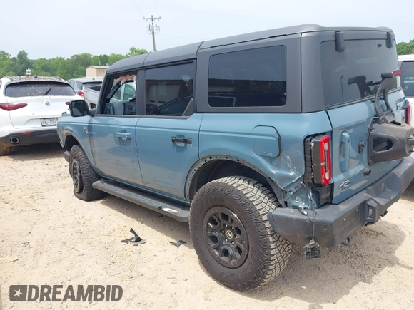 2021 Ford Bronco with VIN 1FMEE5DP5MLA71724, listed as a IAAI auction lot 42286668 with 38,239 mi miles and . Bid and sale history available at DreamBid. Image 3.