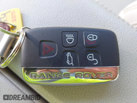 2020 Land Rover Range Rover Velar R-Dynamic S z VIN SALYK2EX5LA243809, wystawiony jako IAAI lot #42200383 z przebiegiem 66 381 mil mil oraz . Historia ofert i sprzedaży dostępna na DreamBid. Obrazek 11.
