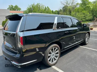 2021 Cadillac Escalade ESV 4WD Premium Luxury Platinum z VIN 1GYS4MKL8MR367932, wystawiony jako Copart lot #60240855 z przebiegiem 182 308 mil mil oraz Czysty tytuł • Clean title. Historia ofert i sprzedaży dostępna na DreamBid. Obrazek 3.
