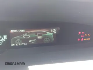2013 Toyota Prius One z VIN JTDKN3DU6D5570991, wystawiony jako IAAI lot #41833654 z przebiegiem 179 628 mil mil oraz . Historia ofert i sprzedaży dostępna na DreamBid. Obrazek 7.