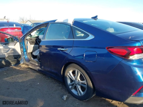 2018 Hyundai Sonata SEL with VIN 5NPE34AF9JH685210, listed as a IAAI auction lot 41713092 with 1 mi miles. Bid and sale history available at carsss.com. Image 14.