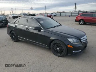 2013 Mercedes-Benz C 300 Sport с VIN WDDGF8AB7DR272984, выставлен на аукционе Copart как лот 47308325 с пробегом 94 740 миль миль и Списание • Salvage title. История ставок и продаж доступна на DreamBid. Изображение 4.