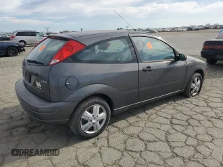 2005 Ford Focus S with VIN 3FAFP31N85R145706, listed as a Copart auction lot 52822925 with Not Provided miles and Clean Title. Bid and sale history available at carsss.com. Image 3.