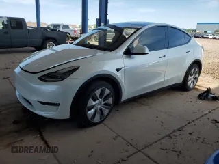 2022 Tesla Model Y Long Range z VIN 7SAYGDEE5NA015841, wystawiony jako Copart lot #57842275 z przebiegiem 51 952 mil mil oraz Szkody całkowita. Historia ofert i sprzedaży dostępna na DreamBid. Obrazek 1.