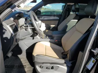2022 Volkswagen Atlas SEL z VIN 1V2BE2CA8NC214880, wystawiony jako Copart lot #45556834 z przebiegiem 17 428 mil mil oraz . Historia ofert i sprzedaży dostępna na DreamBid. Obrazek 7.