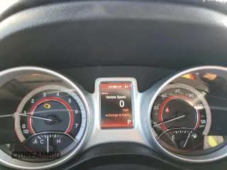 2017 Dodge Journey SXT with VIN 3C4PDCBG0HT589032, listed as a Copart auction lot 62342525 with 121,980 mi miles and Salvage title. Bid and sale history available at DreamBid. Image 9.