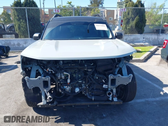 2024 Ford Bronco Sport Outer Banks z VIN 3FMCR9C60RRE22396, wystawiony jako IAAI lot #41671001 z przebiegiem 8 733 mil mil oraz . Historia ofert i sprzedaży dostępna na DreamBid. Obrazek 13.