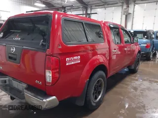 2006 Nissan Frontier SE z VIN 1N6AD07W86C401156, wystawiony jako IAAI lot #41808763 z przebiegiem 200 825 mil mil oraz . Historia ofert i sprzedaży dostępna na DreamBid. Obrazek 4.