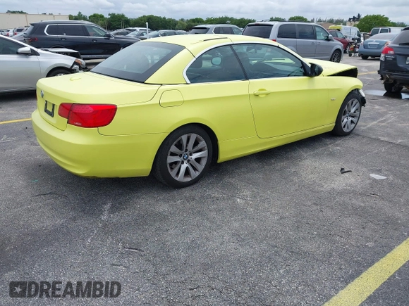 2013 BMW 3 Series 328i z VIN WBADW7C58DE731782, wystawiony jako IAAI lot #42234774 z przebiegiem 126 967 mil mil oraz . Historia ofert i sprzedaży dostępna na DreamBid. Obrazek 4.