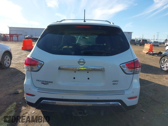 2014 Nissan Pathfinder SL z VIN 5N1AR2MM1EC705913, wystawiony jako IAAI lot #41718406 z przebiegiem 153 398 mil mil oraz . Historia ofert i sprzedaży dostępna na DreamBid. Obrazek 16.