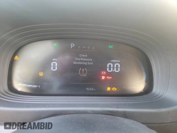 2024 Hyundai Venue SE with VIN KMHRB8A3XRU288751, listed as a Copart auction lot 88154795 with 9,233 mi miles and Clean Title. Bid and sale history available at DreamBid. Image 8.