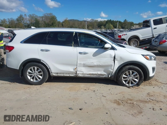 2018 Kia Sorento LX with VIN 5XYPGDA36JG389698, listed as a IAAI auction lot 40463225 with 120,088 mi miles. Bid and sale history available at carsss.com. Image 13.