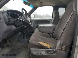 1998 Dodge Ram 1500 with VIN 3B7HF13Y9WG184111, listed as a Copart auction lot 88115755 with 118,011 mi miles and Salvage Title. Bid and sale history available at carsss.com. Image 7.
