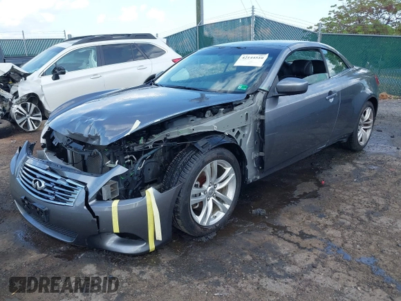 2011 Infiniti G37 with VIN JN1CV6FE8BM952781, listed as a IAAI auction lot 42144510 with 88,126 mi miles. Bid and sale history available at carsss.com. Image 18.