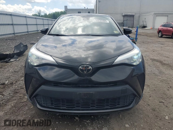 2022 Toyota C-HR XLE z VIN NMTKHMBX8NR141470, wystawiony jako Copart lot #55233465 z przebiegiem 35 900 mil mil oraz Szkoda całkowita • Salvage title. Historia ofert i sprzedaży dostępna na DreamBid. Obrazek 5.