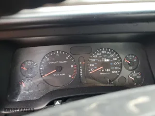1994 Dodge Ram 1500 with VIN 1B7HC16Y8RS556409, listed as a Copart auction lot 80759604 with 111,333 mi miles and Salvage Title. Bid and sale history available at carsss.com. Image 9.