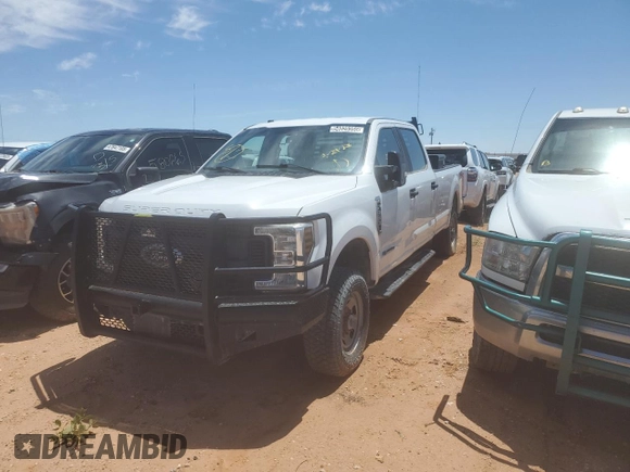 2018 Ford F-350 XL with VIN 1FT8W3BT5JEB89050, listed as a Copart auction lot 54020355 with 150,621 mi miles and Clean Title. Bid and sale history available at DreamBid. Image 1.
