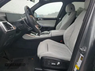 2024 BMW X5 sDrive40i z VIN 5UX13EU09R9S65574, wystawiony jako Copart lot #50068745 z przebiegiem 27 083 mil mil oraz Szkoda całkowita • Salvage title. Historia ofert i sprzedaży dostępna na DreamBid. Obrazek 7.