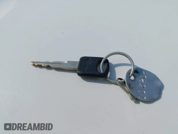 2001 Ford F-350 XL с VIN 1FDSF34FX1ED78415, выставлен на аукционе IAAI как лот 42440102 с пробегом Не указан миль и . История ставок и продаж доступна на DreamBid. Изображение 11.