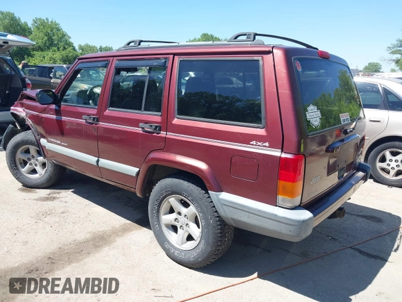 2001 Jeep Cherokee Sport with VIN 1J4FF48S51L516712, listed as a IAAI auction lot 42247399 with 323,576 mi miles and . Bid and sale history available at DreamBid. Image 3.