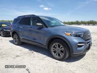 2021 Ford Explorer XLT z VIN 1FMSK8DH5MGA80051, wystawiony jako Copart lot #54198175 z przebiegiem 56 079 mil mil oraz Szkoda całkowita • Salvage title. Historia ofert i sprzedaży dostępna na DreamBid. Obrazek 4.