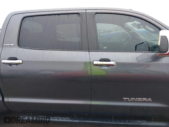 2012 Toyota Tundra 4WD Truck LTD with VIN 5TFHW5F17CX211075, listed as a IAAI auction lot 41510976 with 204,930 mi miles. Bid and sale history available at carsss.com. Image 14.