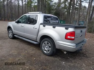 2008 Ford Explorer Sport Trac Limited z VIN 1FMEU33E18UB34647, wystawiony jako IAAI lot #41364035 z przebiegiem 155 234 mil mil oraz . Historia ofert i sprzedaży dostępna na DreamBid. Obrazek 3.