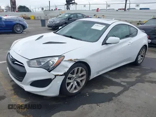 2013 Hyundai Genesis Coupe R-Spec z VIN KMHHT6KD1DU112684, wystawiony jako IAAI lot #41862231 z przebiegiem 160 698 mil mil oraz . Historia ofert i sprzedaży dostępna na DreamBid. Obrazek 2.