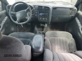 1998 Chevrolet Blazer LS с VIN 1GNDT13W6W2102082, выставлен на аукционе Copart как лот 61773115 с пробегом Не указан миль и Чистый • Clean title. История ставок и продаж доступна на DreamBid. Изображение 8.