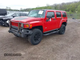 2007 Hummer H3 SUV with VIN 5GTDN13E978240989, listed as a IAAI auction lot 42169980 with 136,129 mi miles. Bid and sale history available at carsss.com. Image 2.