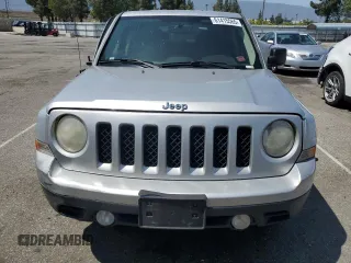 2014 Jeep Patriot Sport with VIN 1C4NJPBB1ED512442, listed as a Copart auction lot 61415565 with 211,715 mi miles and Salvage title. Bid and sale history available at DreamBid. Image 5.