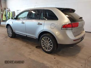 2012 Lincoln MKX z VIN 2LMDJ8JK6CBL06779, wystawiony jako IAAI lot #42211295 z przebiegiem 176 165 mil mil oraz . Historia ofert i sprzedaży dostępna na DreamBid. Obrazek 3.
