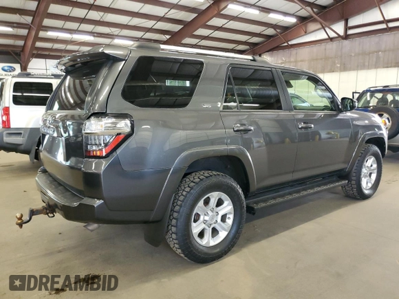 2020 Toyota 4Runner SR5 with VIN JTEBU5JR9L5798203, listed as a Copart auction lot 61198375 with 127,211 mi miles and Clean title. Bid and sale history available at DreamBid. Image 3.